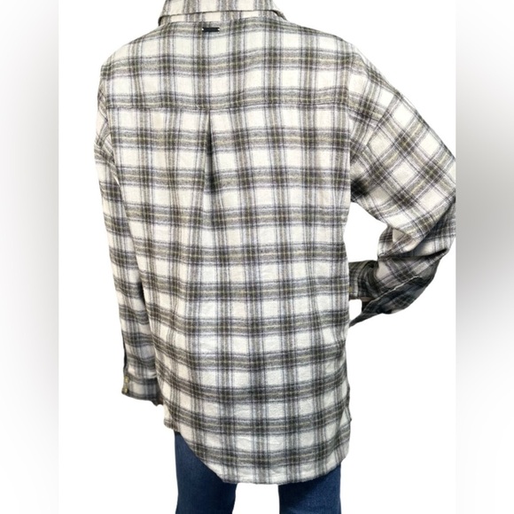 NEW HURLEY Odessa Plaid Boyfriend Shirt NWT - Picture 2 of 3